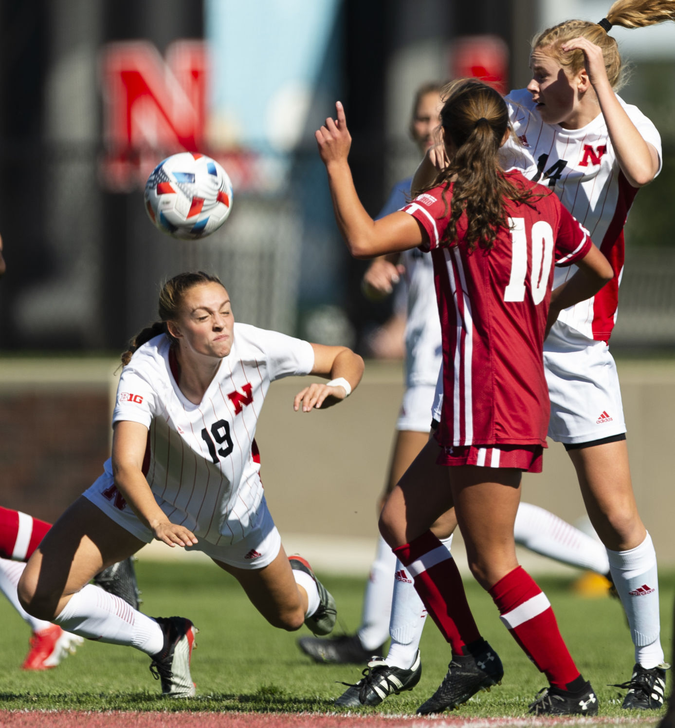 Wisconsin vs. Nebraska, 10.17